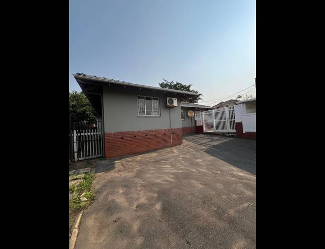 3 BEDROOM HOUSE TO LET IN OVERPORT
